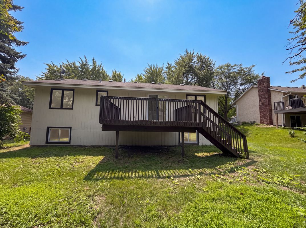 Photo 6 of 29 of 12530 30th Ave N, Plymouth, MN