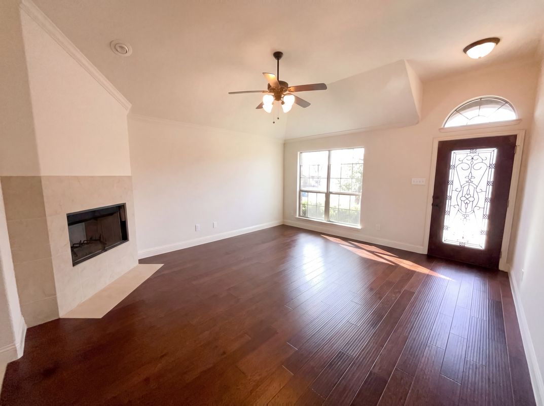 Property photo 3 of 4522 Mariner Dr