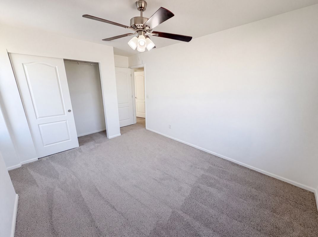 Photo 17 of 31 of 10253 Uravan St, Commerce City, CO