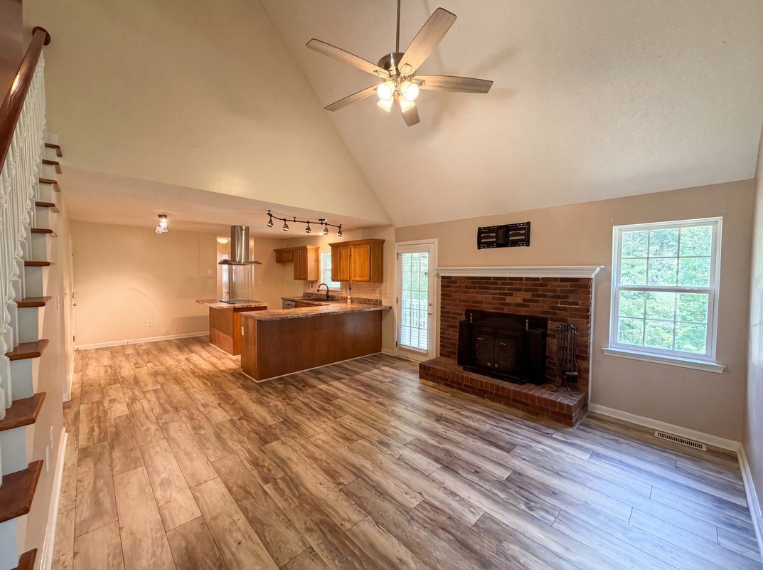 Property photo 3 of 311 Hickory Wood Dr