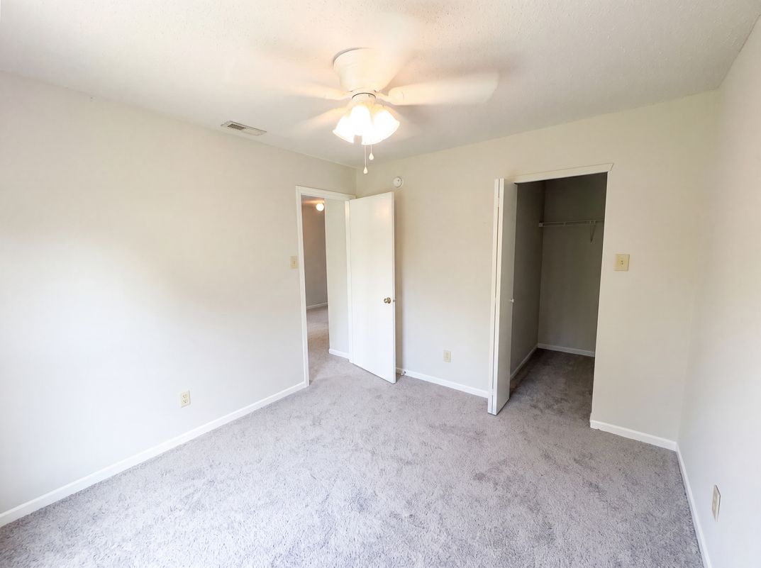 Photo 15 of 21 of 953 Balto Dr, Shelbyville, IN