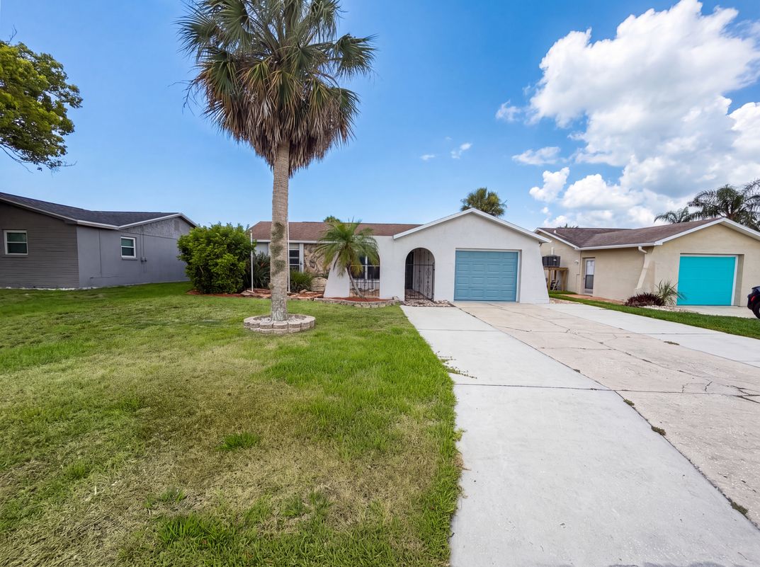 Property photo 1 of 7428 Mako Dr