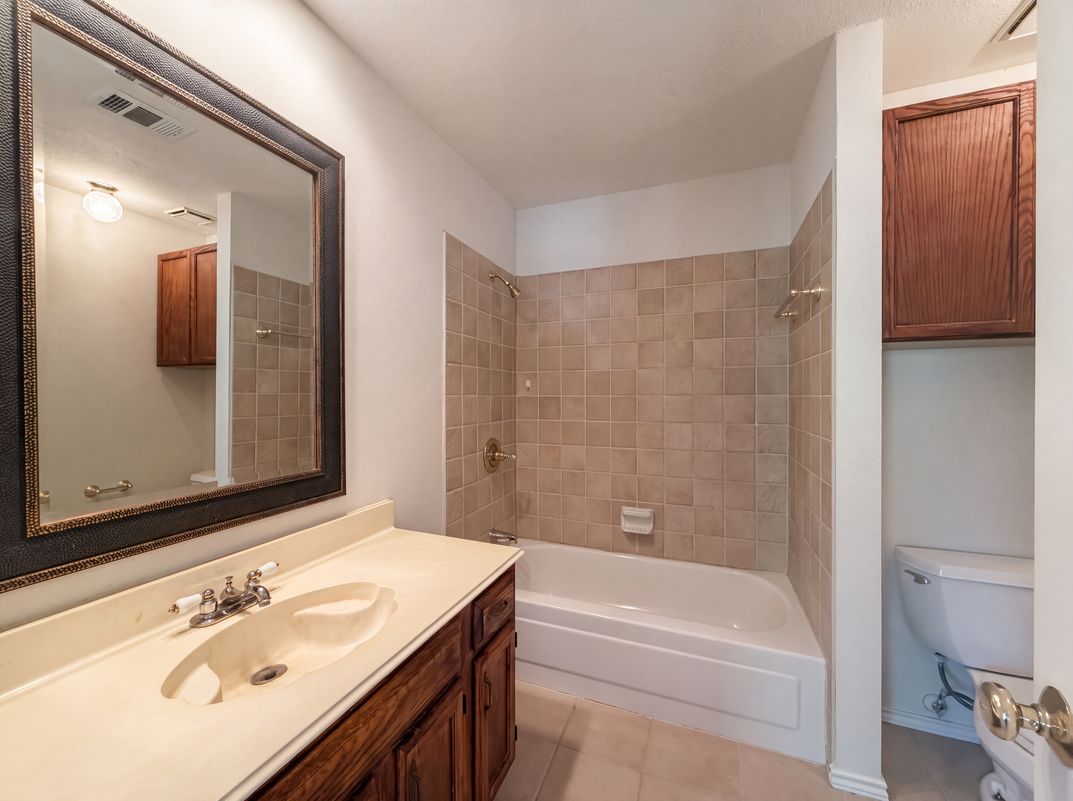 Photo 17 of 27 of 905 Ridgemont Dr, Allen, TX