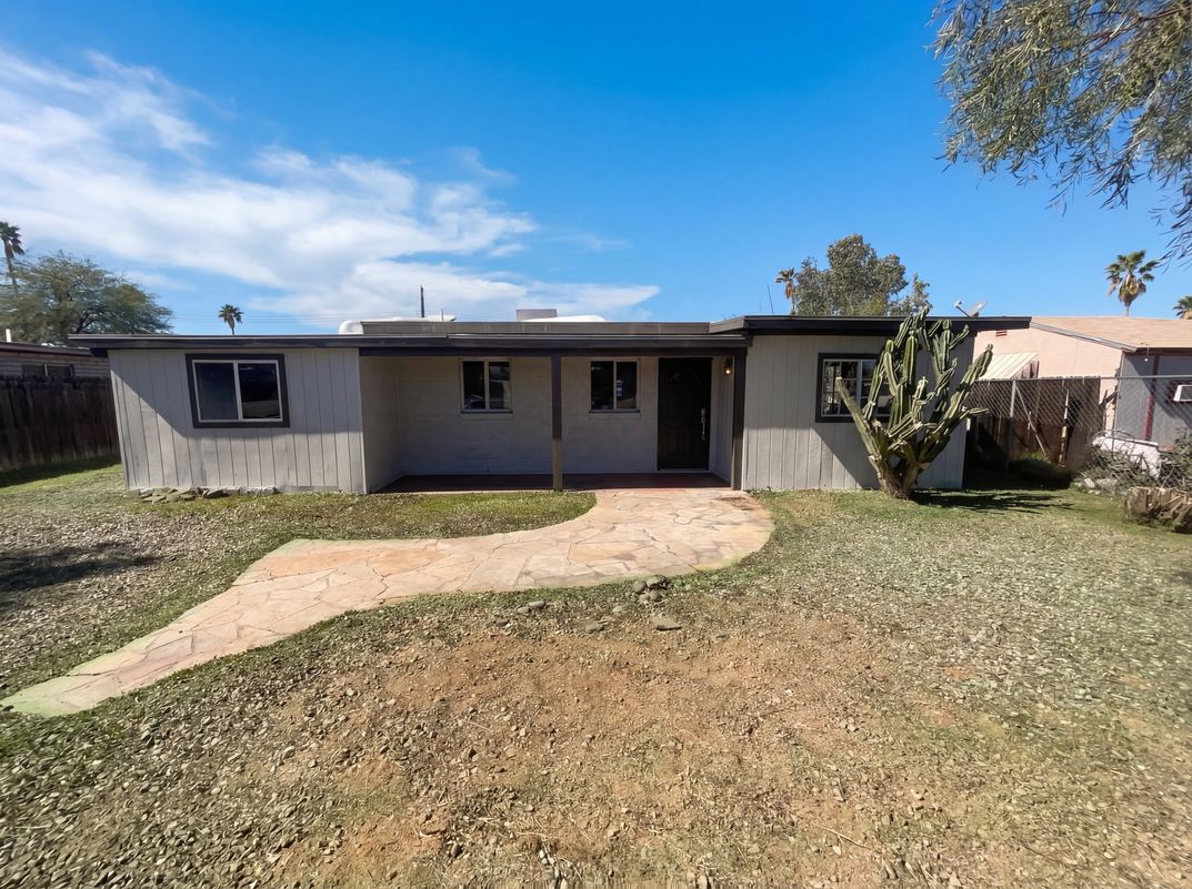 Property photo 1 of 2519 N Richey Blvd