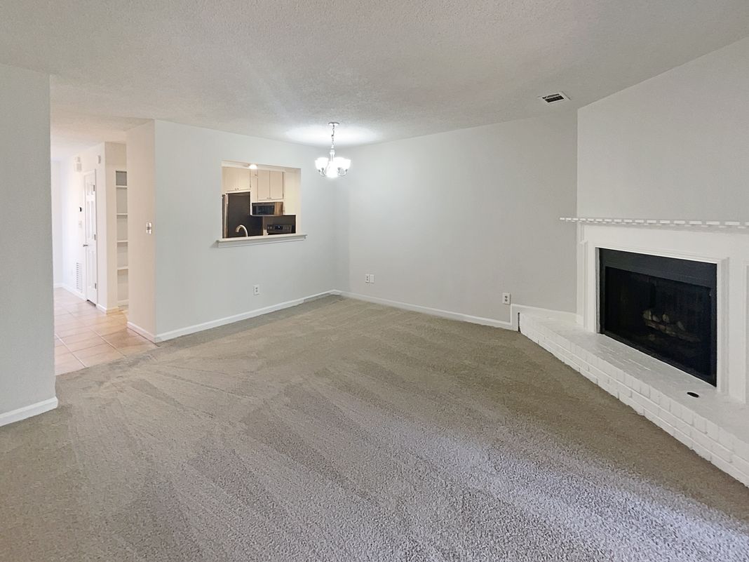 Photo 3 of 21 of 6090 Wintergreen Rd, Norcross, GA