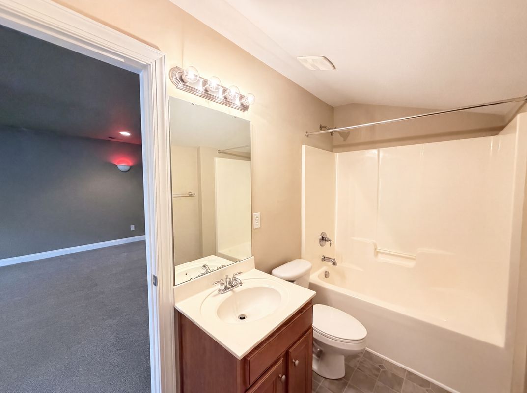 Photo 19 of 28 of 9928 Daufuskie Dr, Charlotte, NC