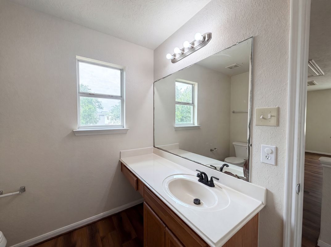 Photo 6 of 21 of 2627 Skyview Trace Ct, Houston, TX