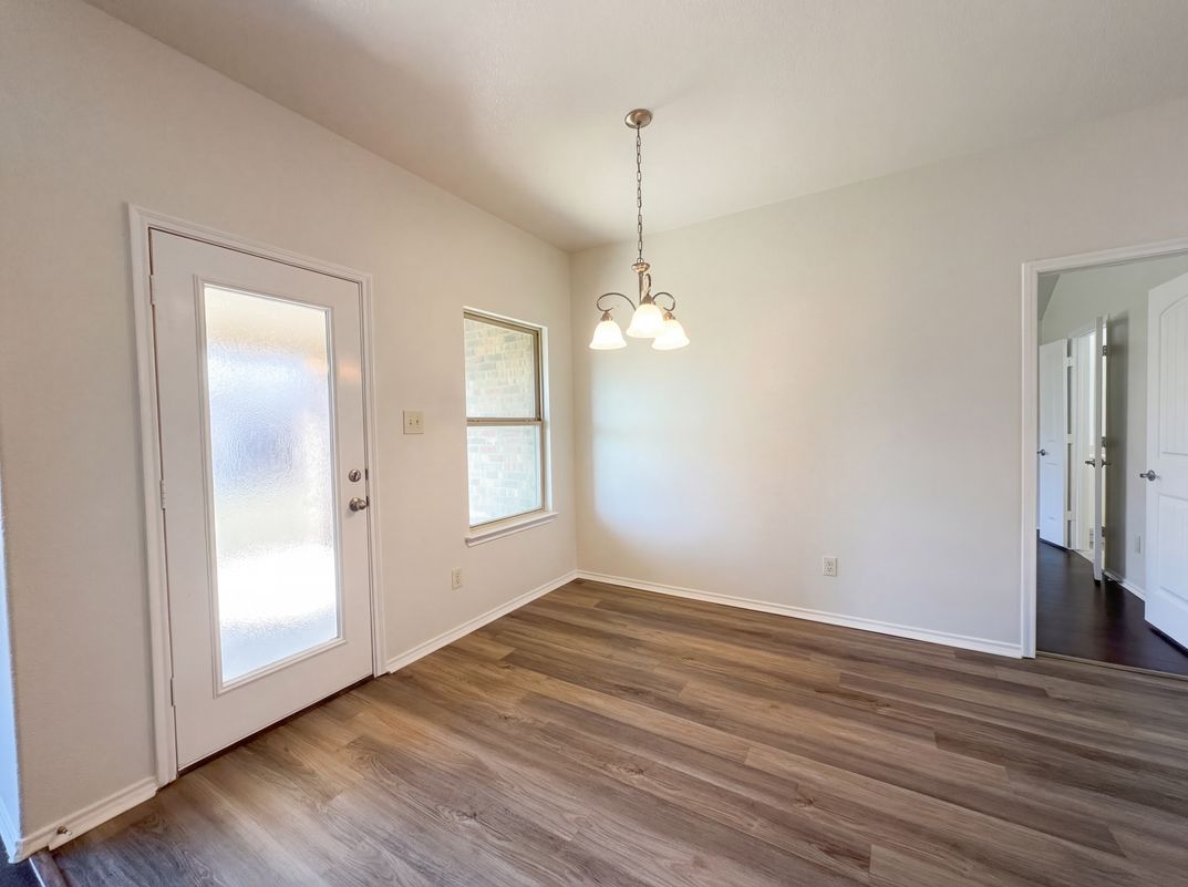 Photo 9 of 17 of 5591 Coventry Dr, Prosper, TX