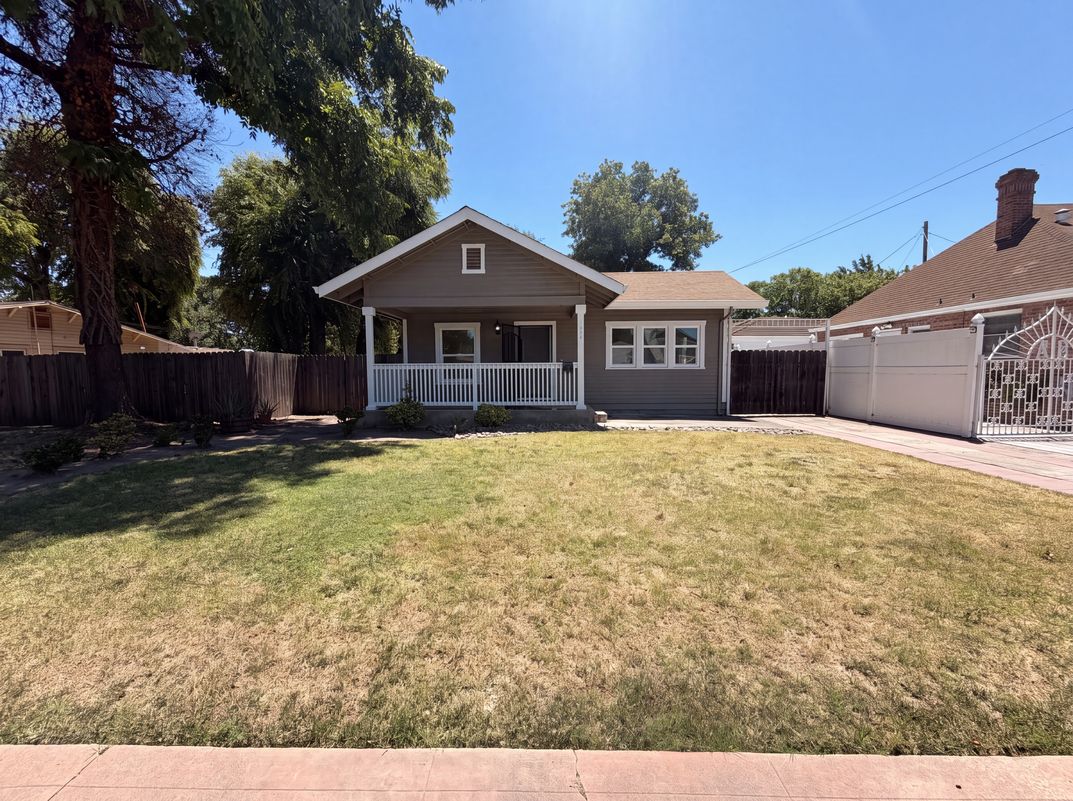 Photo 26 of 29 of 1860 W Willow St, Stockton, CA