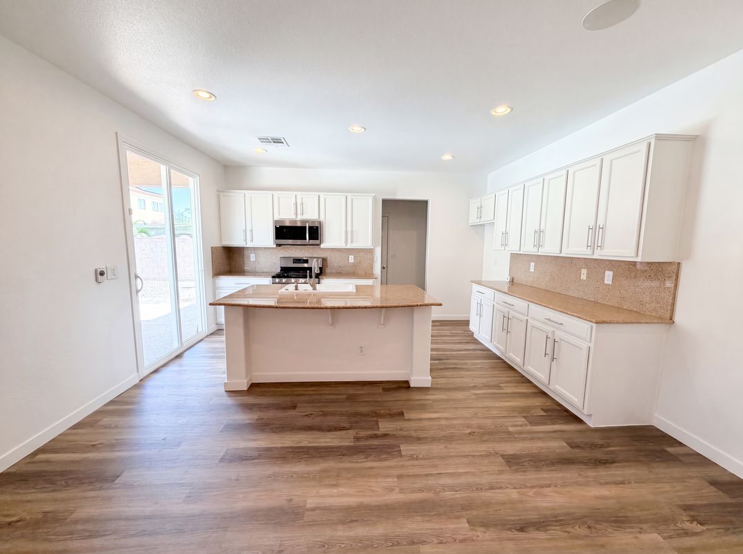 Photo 10 of 52 of 1812 John Bevy Ct, North Las Vegas, NV