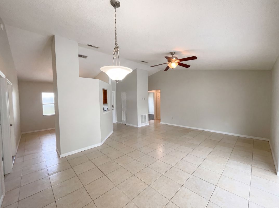 Photo 6 of 25 of 103 Dulverton Way, Kissimmee, FL