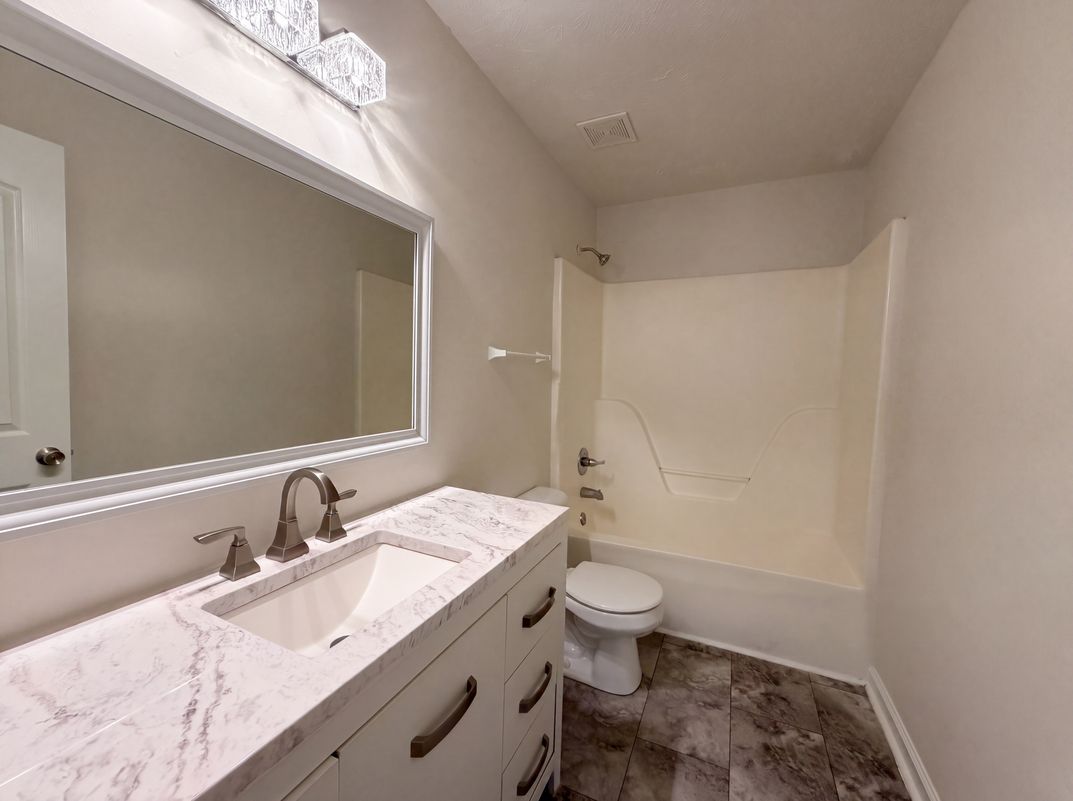 Photo 21 of 28 of 125 Ivanhoe Ct, Murfreesboro, TN