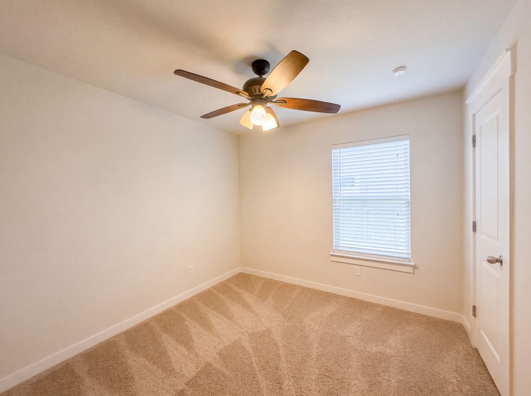 Photo 15 of 21 of 5909 Urbano Bnd, Round Rock, TX