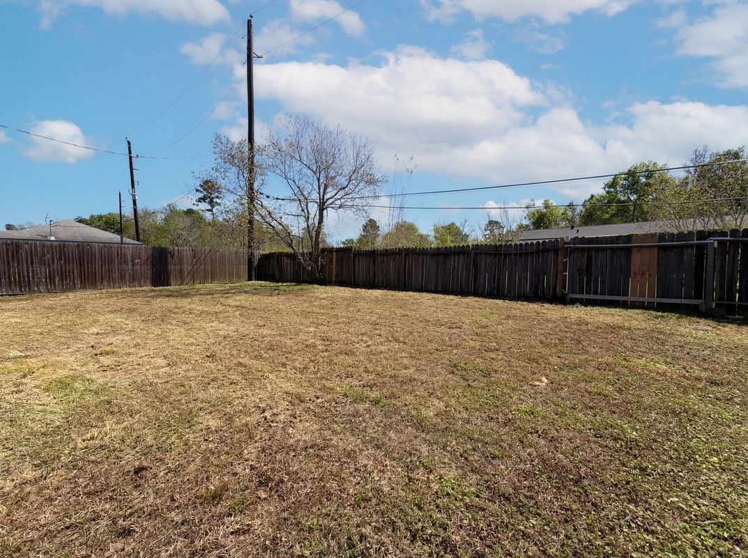 Photo 19 of 20 of 222 Spruce Lake Rd, Huffman, TX