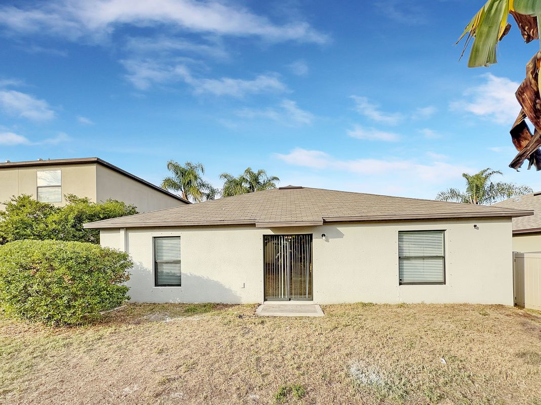 Photo 5 of 23 of 10113 Rosemary Leaf Ln, Riverview, FL
