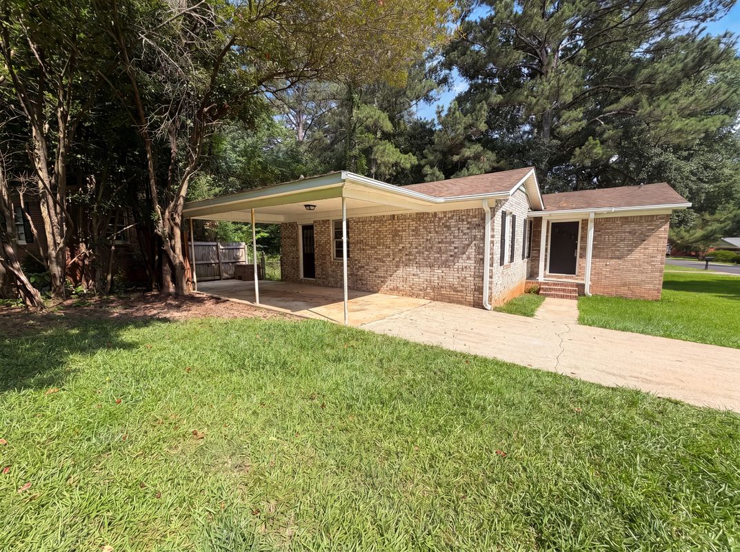 Photo 21 of 23 of 1328 Baffin Bay Rd, Columbia, SC