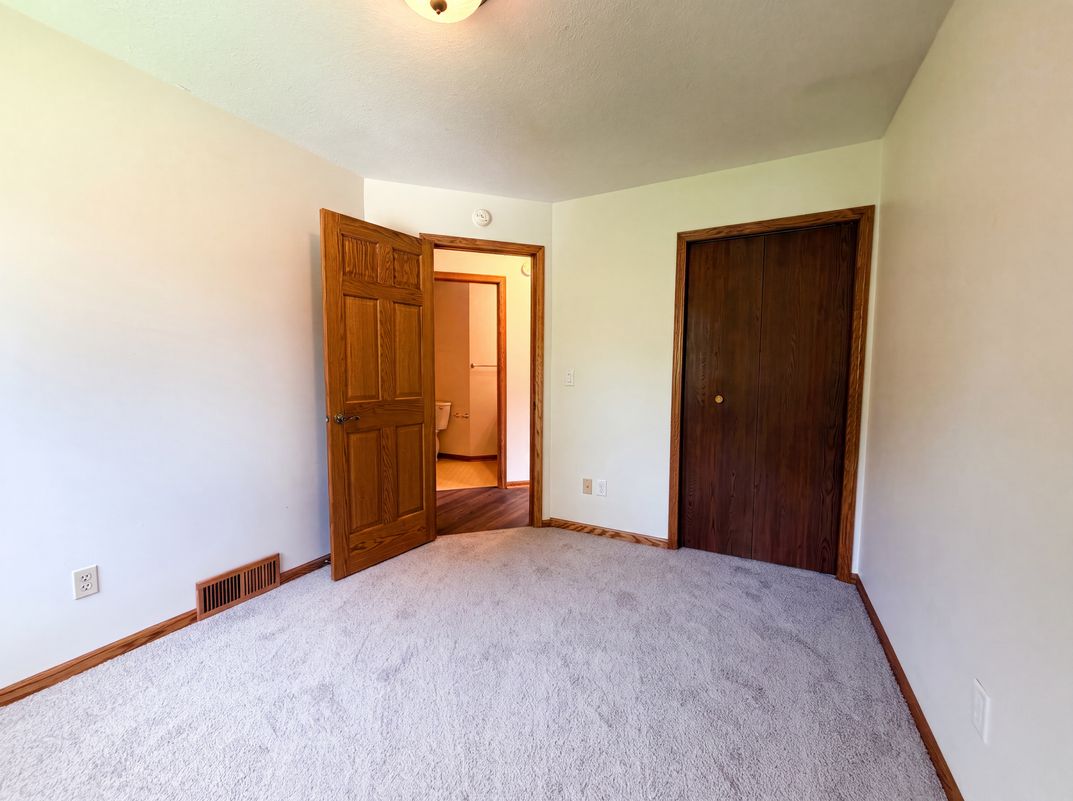 Photo 17 of 22 of 18216 Empire Trl, Farmington, MN