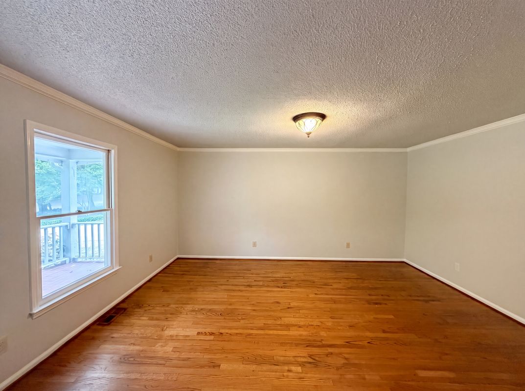 Photo 4 of 22 of 3029 Southampton Cir, Gastonia, NC