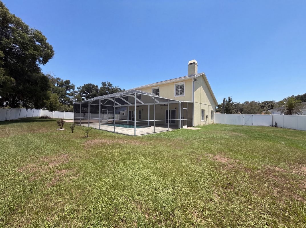 Photo 5 of 22 of 1701 Larabie Ct, Brandon, FL