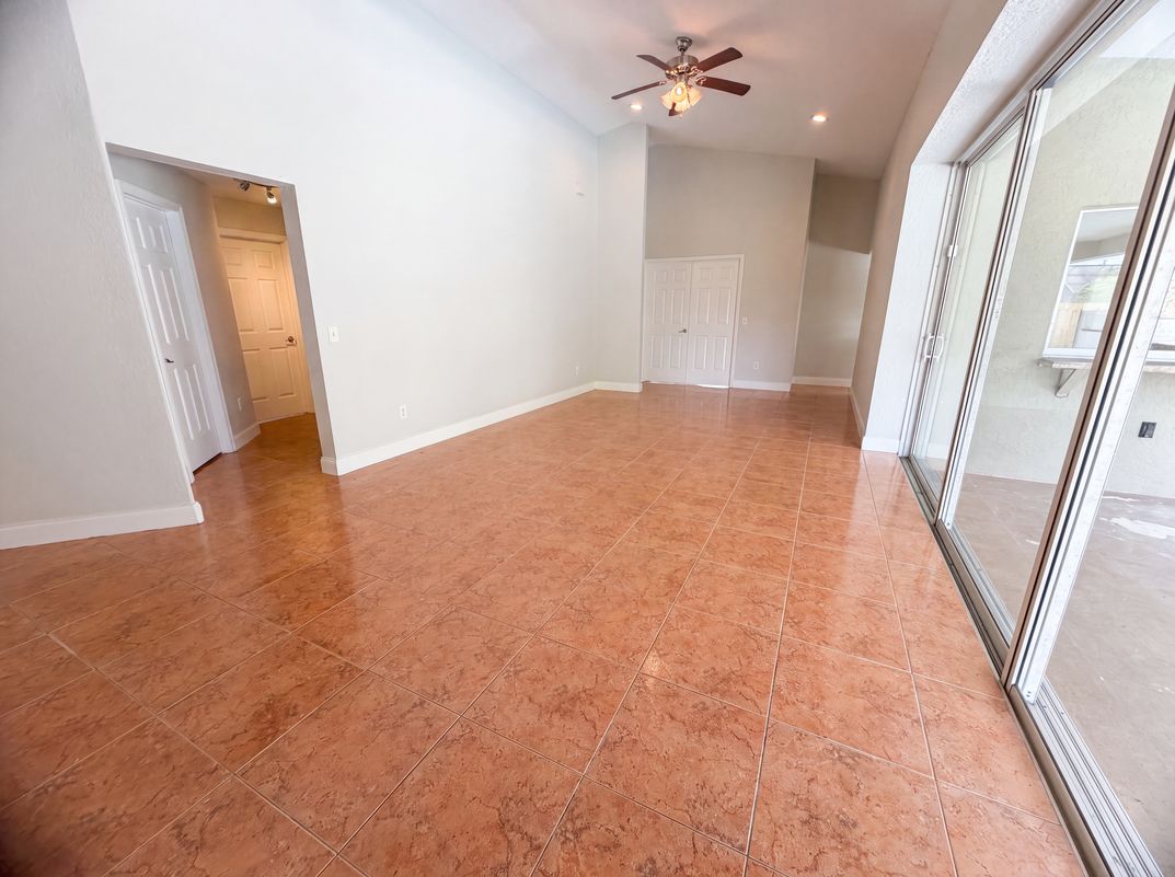 Photo 7 of 29 of 711 SE Celtic Ave, Port Saint Lucie, FL