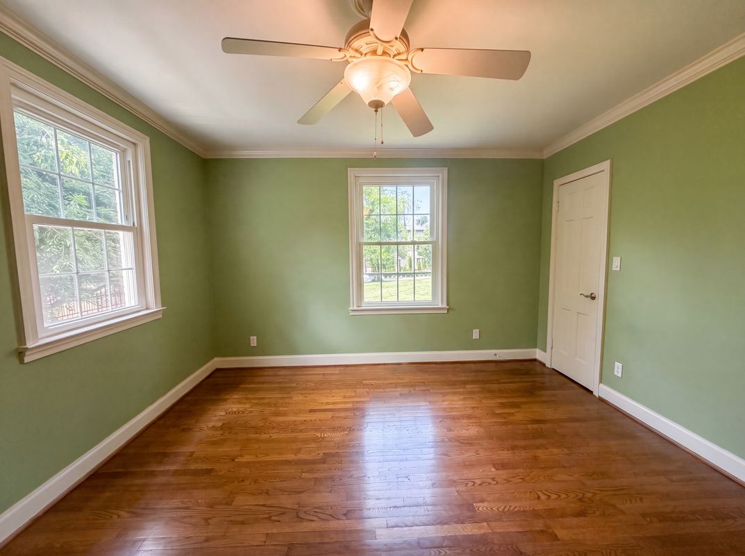 Photo 10 of 23 of 608 Estes Rd, Nashville, TN