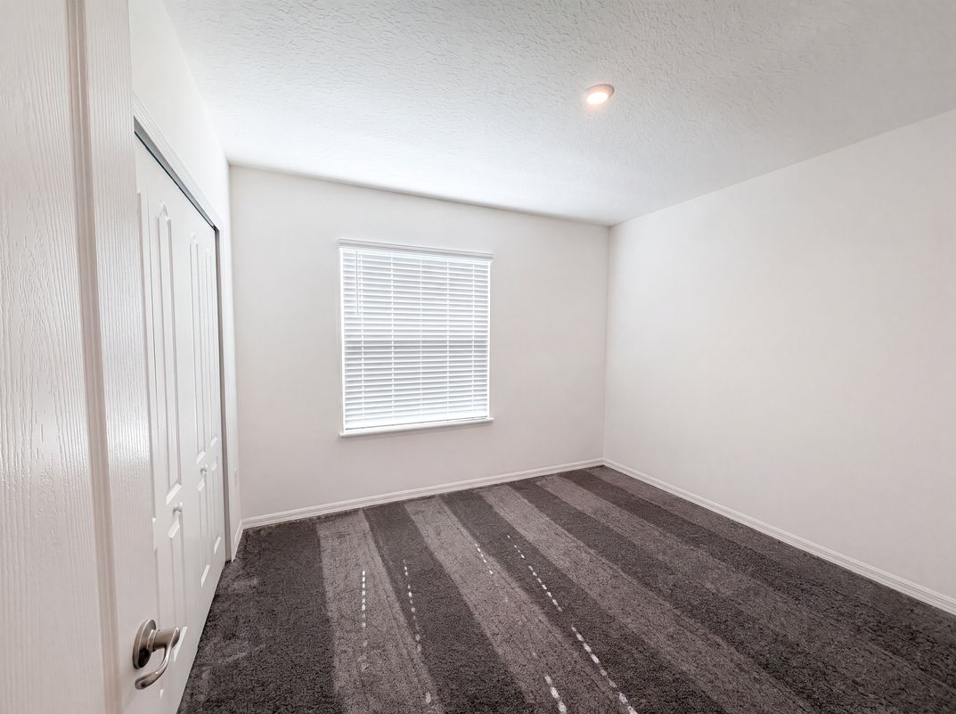 Photo 4 of 21 of 1443 General Custer Ave, Daytona Beach, FL