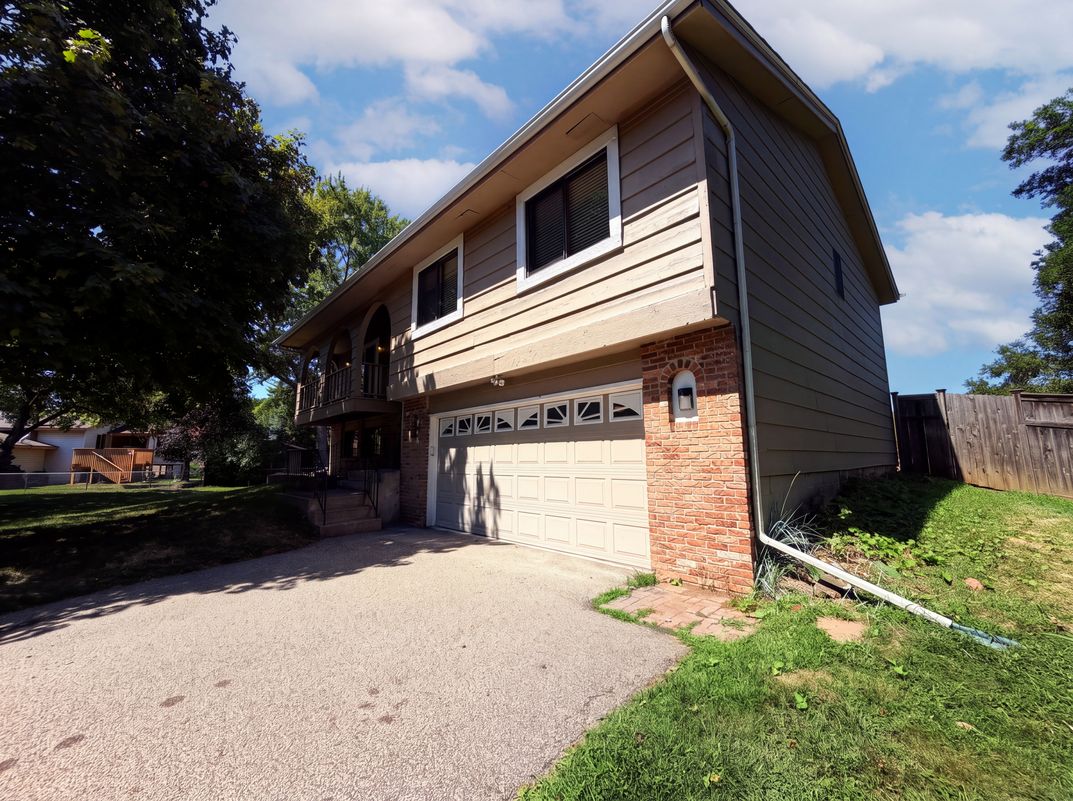 Photo 20 of 24 of 13802 Holyoke Path, Apple Valley, MN