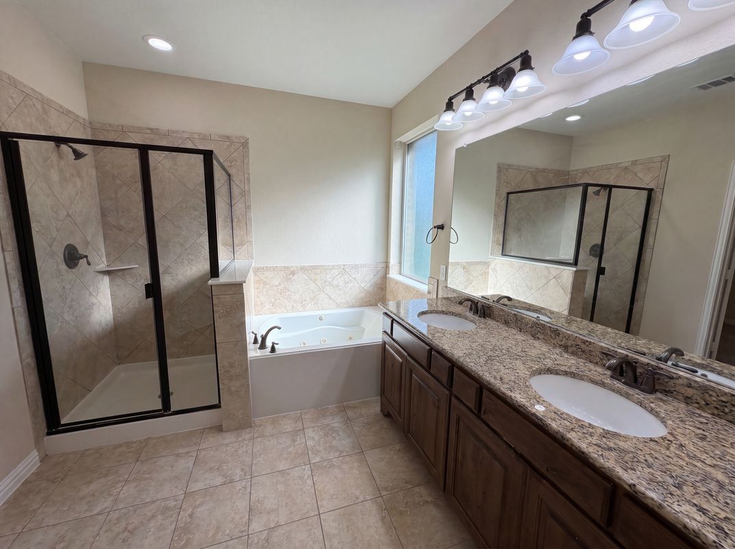 Photo 7 of 17 of 4416 Berry Ridge Ln, Frisco, TX