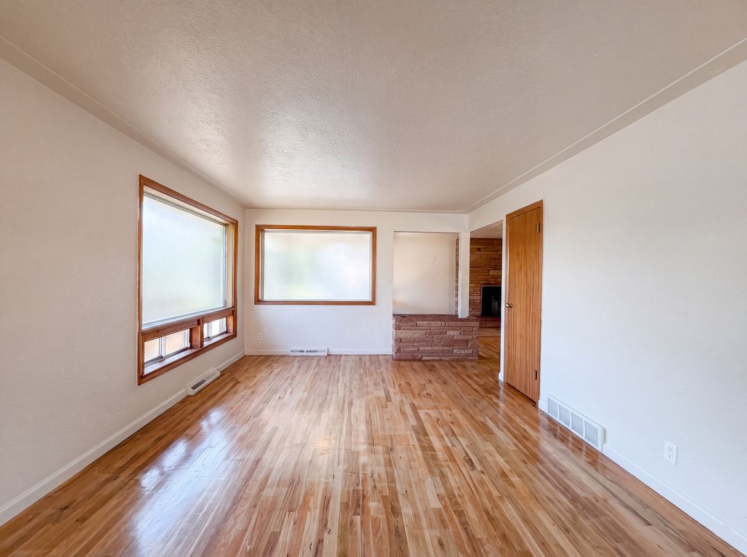 Photo 22 of 43 of 1535 W 15th St, Loveland, CO