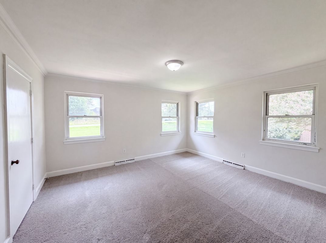 Photo 7 of 17 of 411 Roy Eaker Rd, Cherryville, NC