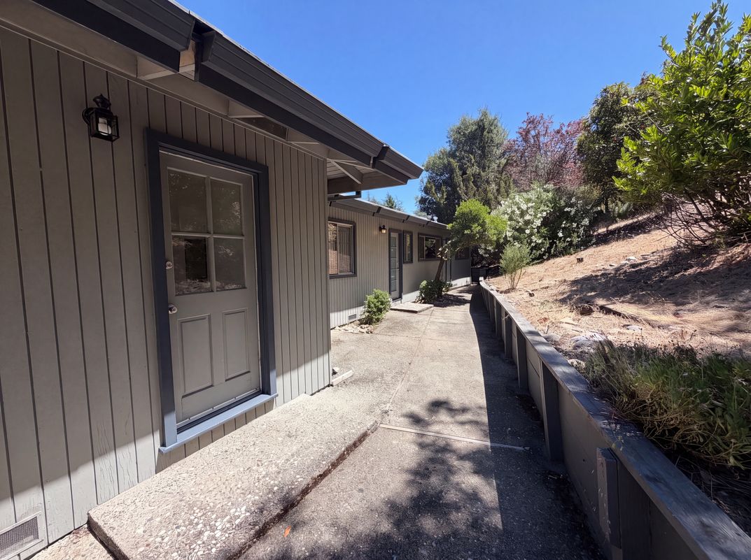 Photo 31 of 36 of 612 Tahos Rd, Orinda, CA