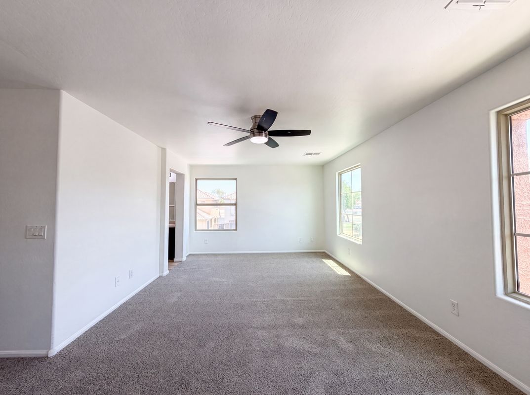 Photo 8 of 27 of 7730 W Giles Rd, Phoenix, AZ