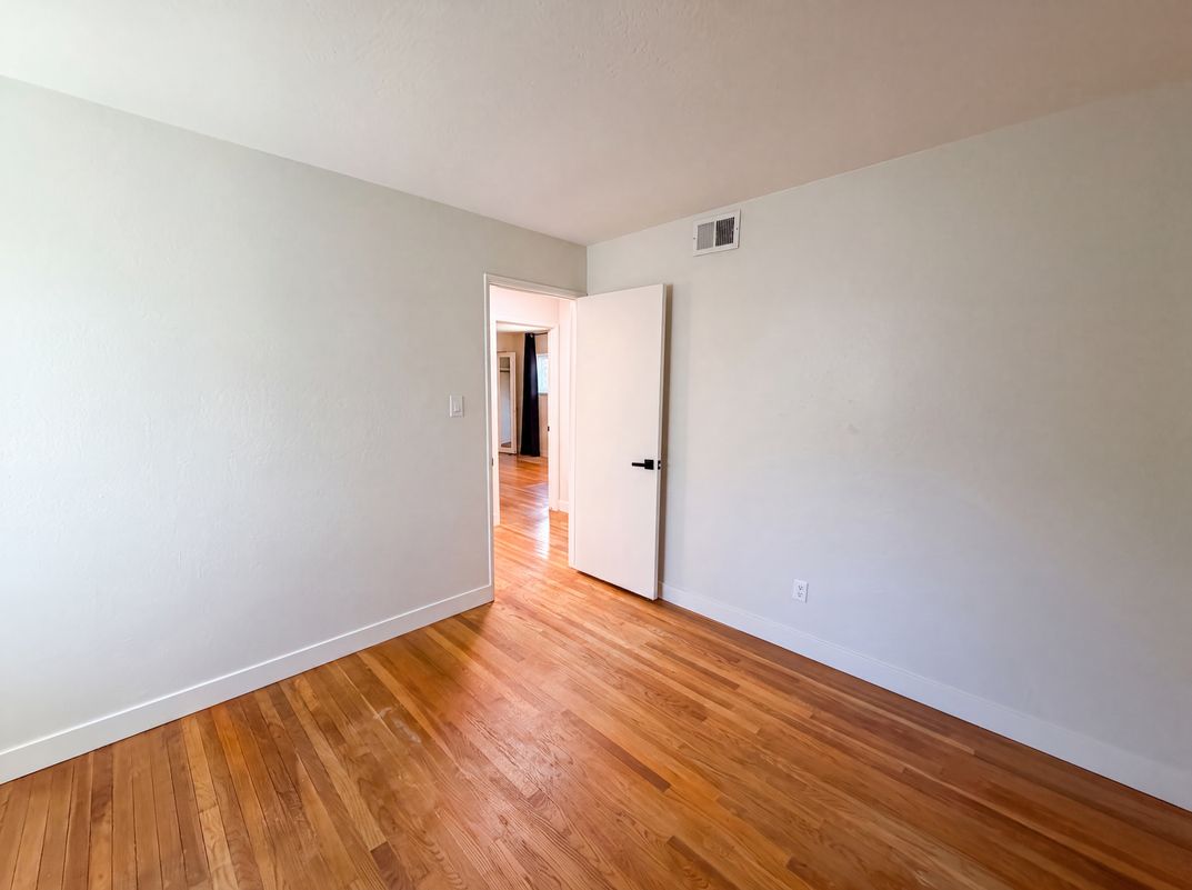 Photo 7 of 27 of 9630 Beachwood Dr, Orangevale, CA