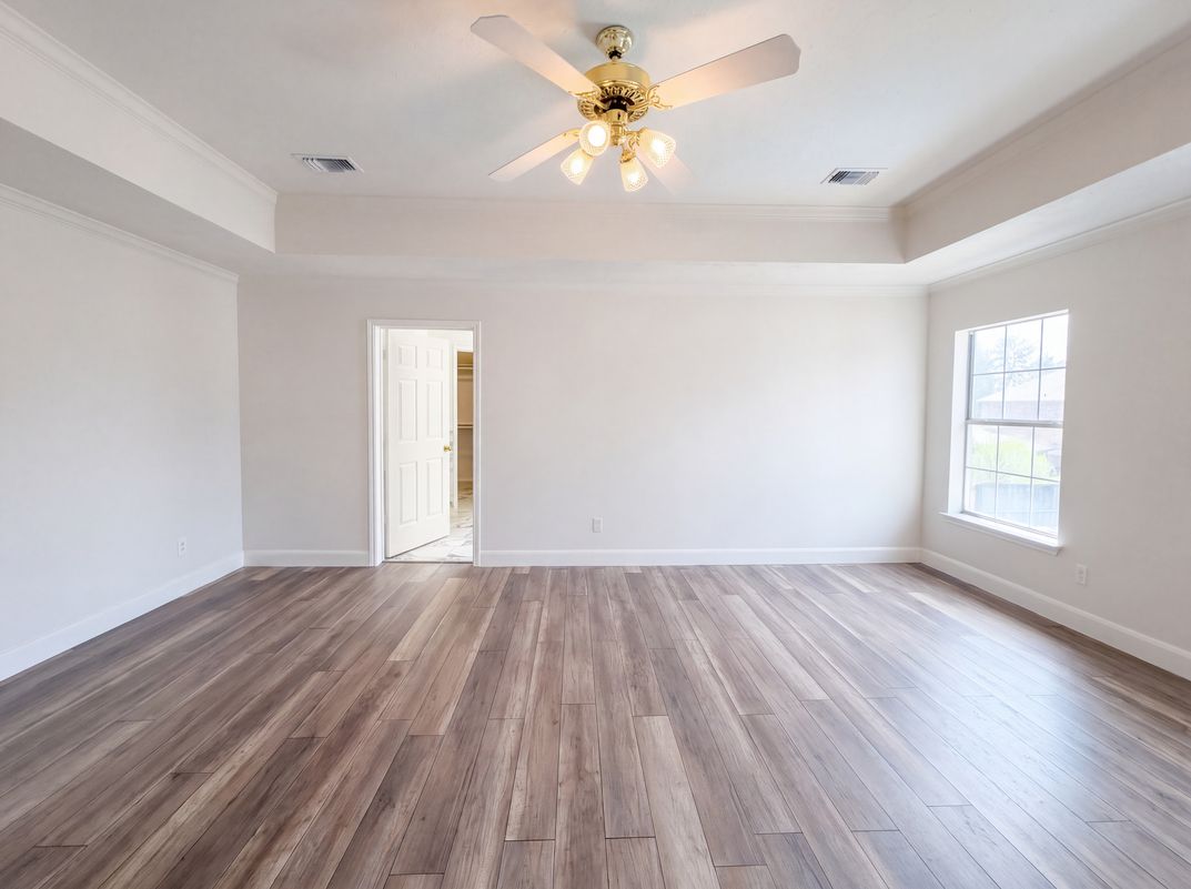Photo 12 of 26 of 1231 Jeanette Way, Carrollton, TX