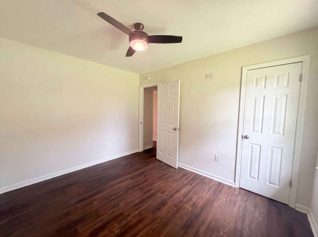 Photo 13 of 18 of 1110 Stuart Dr, Moncks Corner, SC