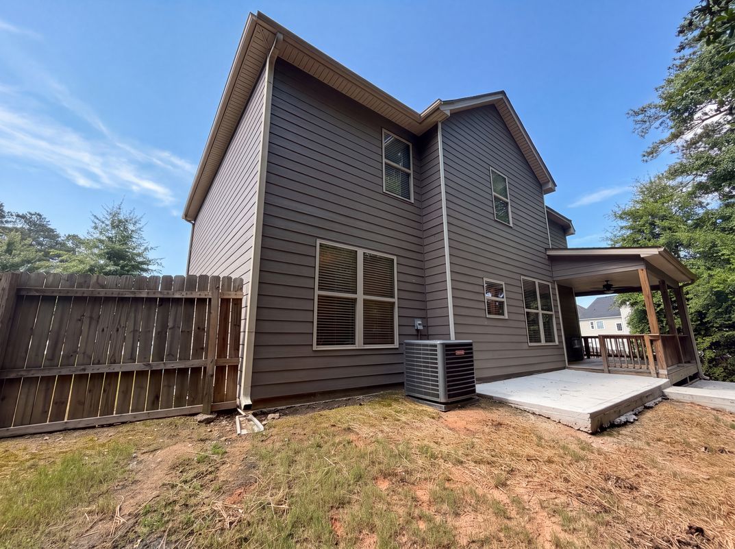Photo 20 of 22 of 2321 Willow Shade Ln, Loganville, GA