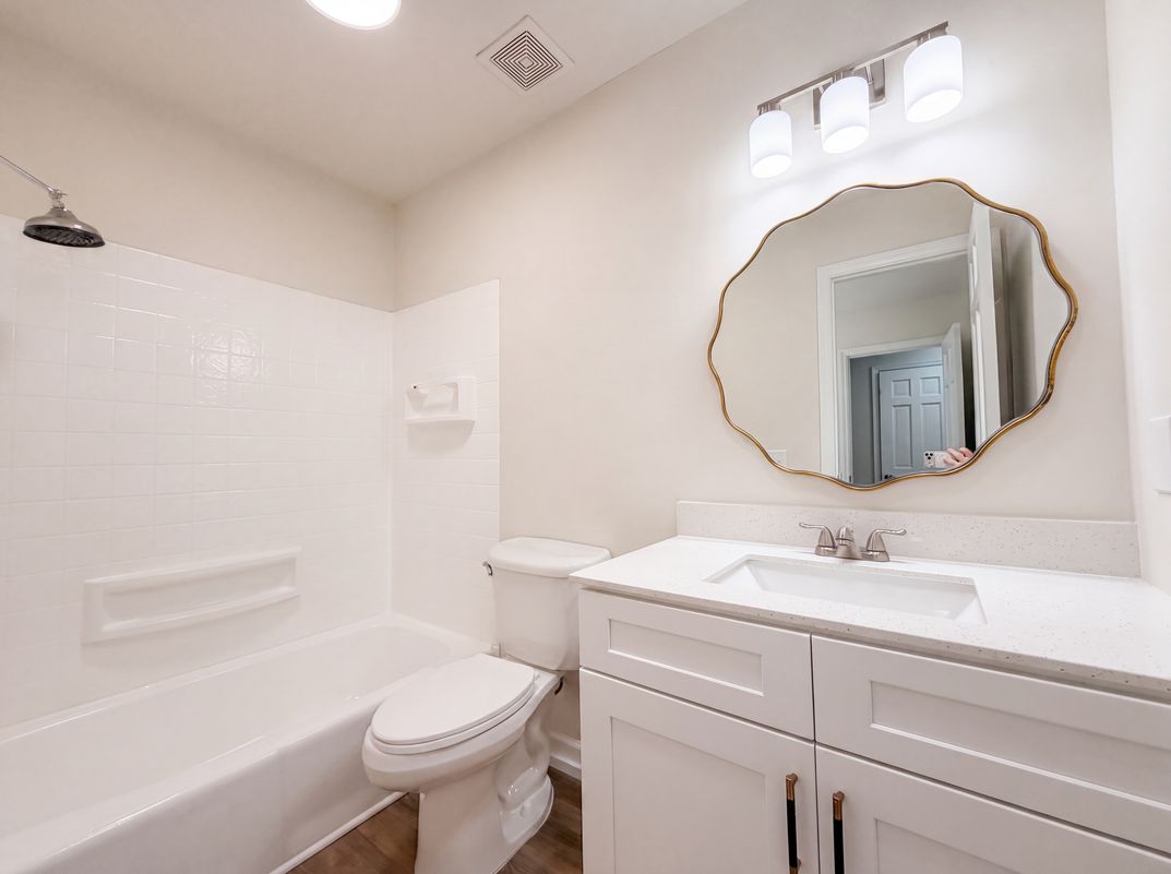 Photo 12 of 22 of 212 Islandia Ct W, Nashville, TN