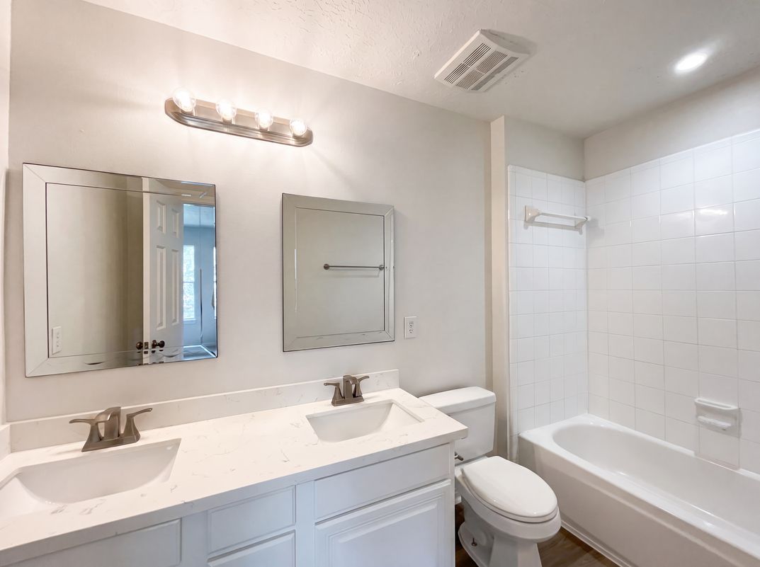 Photo 15 of 20 of 7107 Sweet Violet Trl, Humble, TX