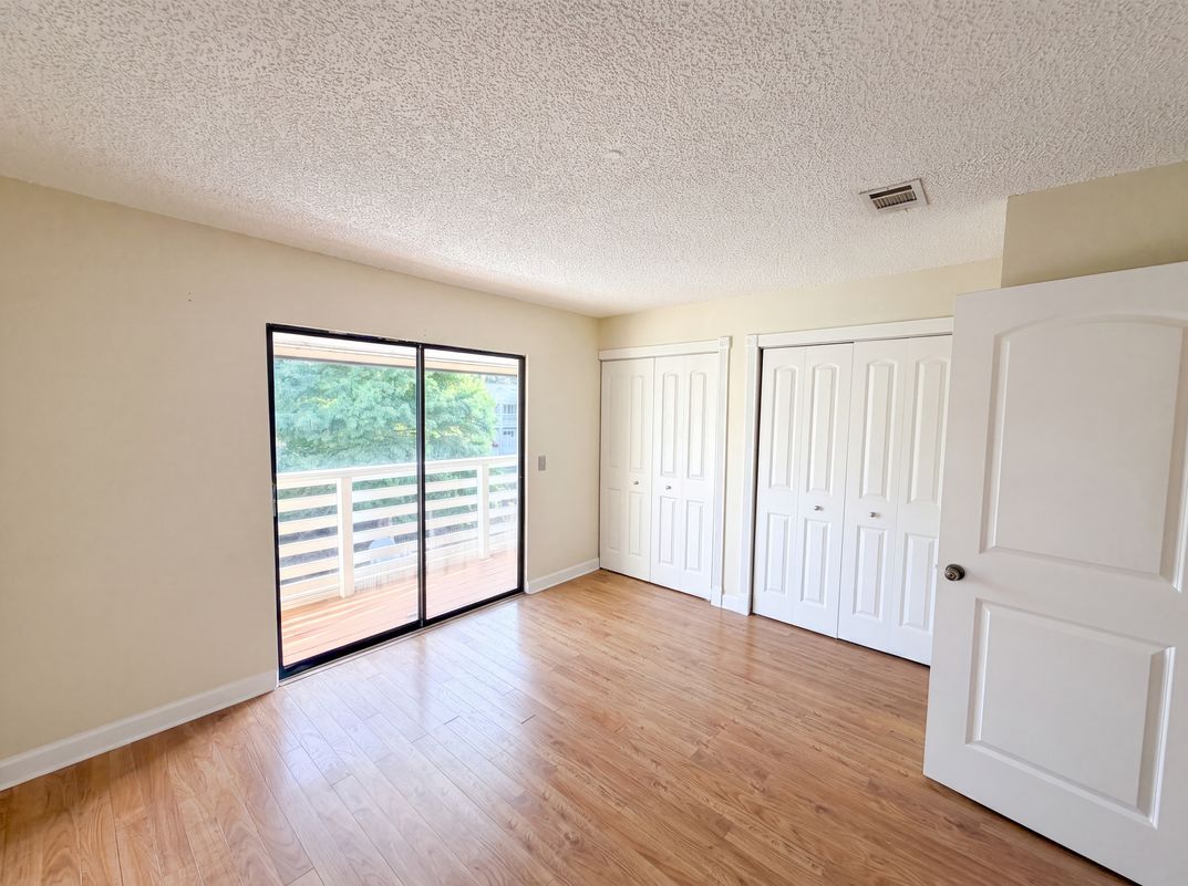 Photo 11 of 24 of 22707 Watersedge Blvd, Land O Lakes, FL