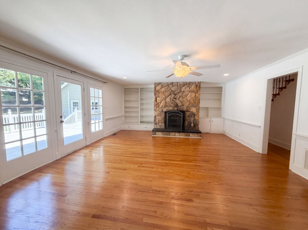 Photo 3 of 24 of 112 Queensferry Rd, Cary, NC