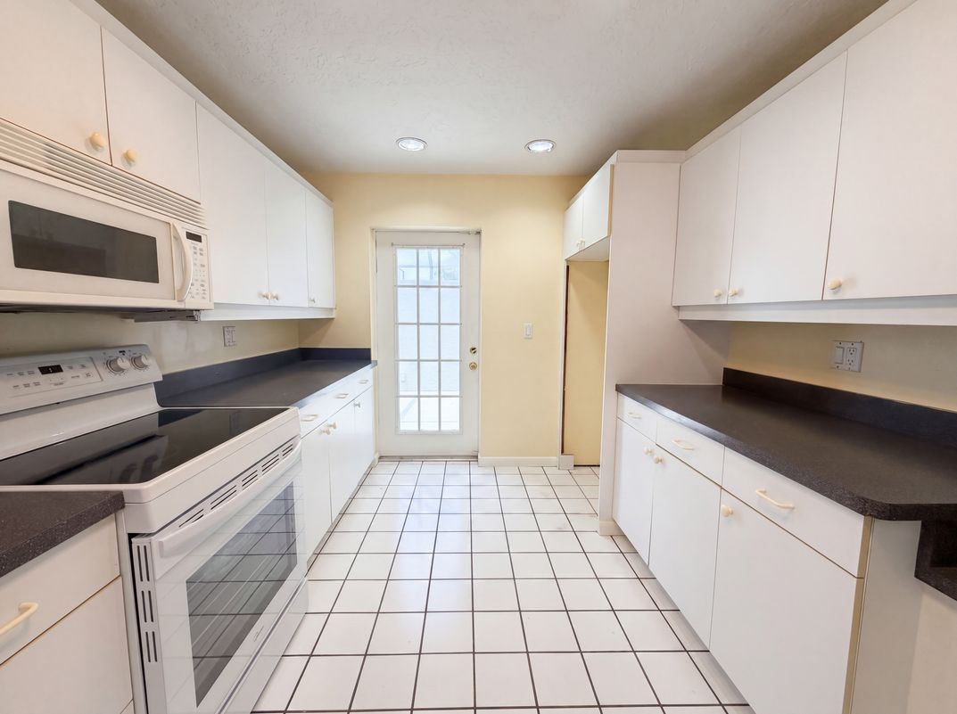 Photo 38 of 40 of 1301 Lucaya Ave, Venice, FL