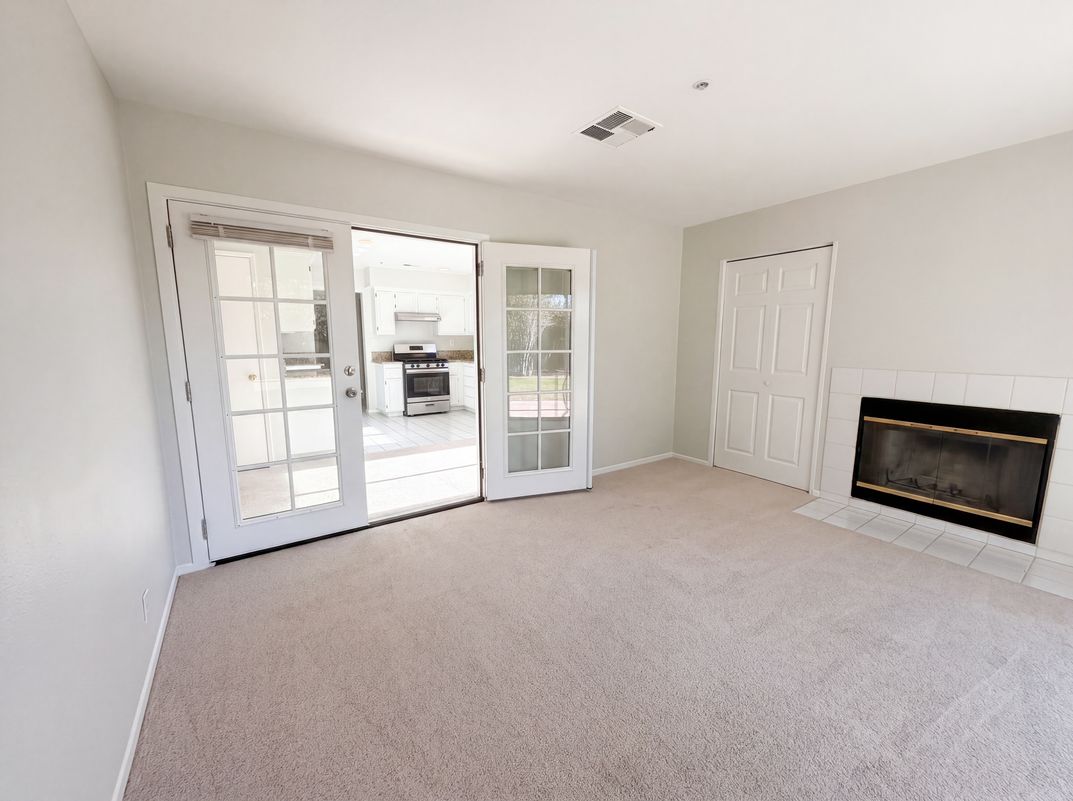 Photo 8 of 23 of 2565 W Fairview Dr, Rialto, CA