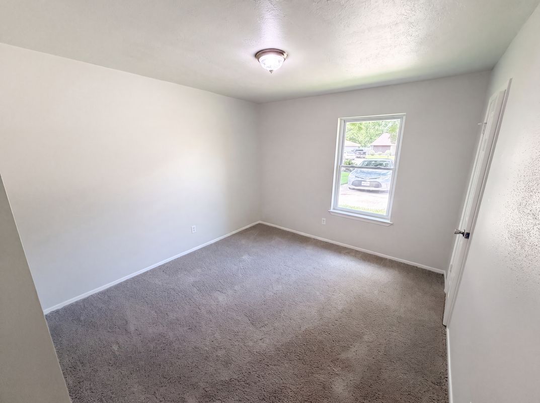 Photo 11 of 19 of 17014 Fid Ct, Crosby, TX
