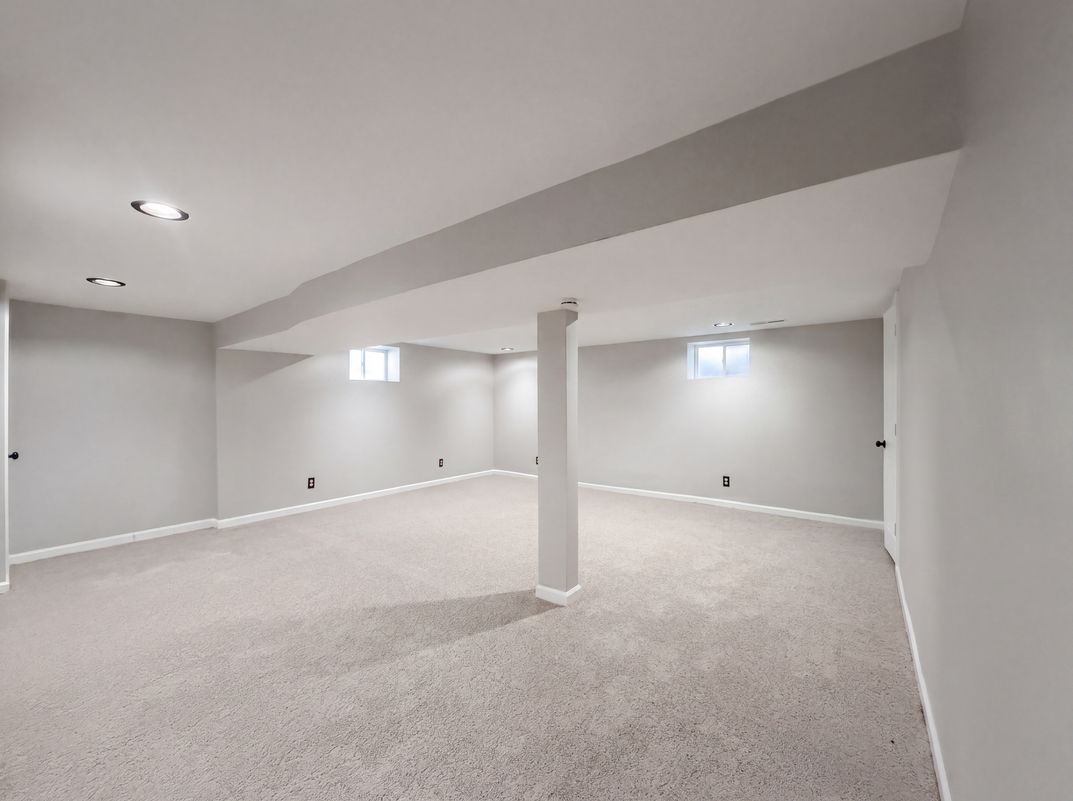 Photo 15 of 21 of 3809 S Drumm Ave, Independence, MO