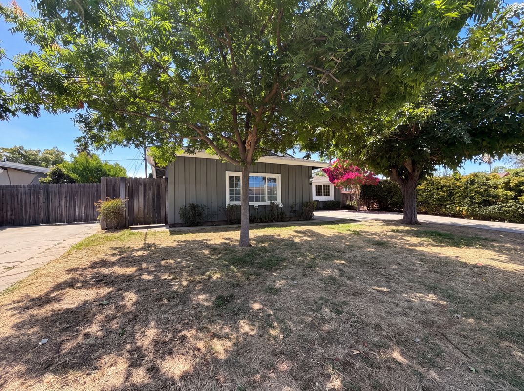 Photo 32 of 41 of 7007 Ursa Pkwy, Sacramento, CA
