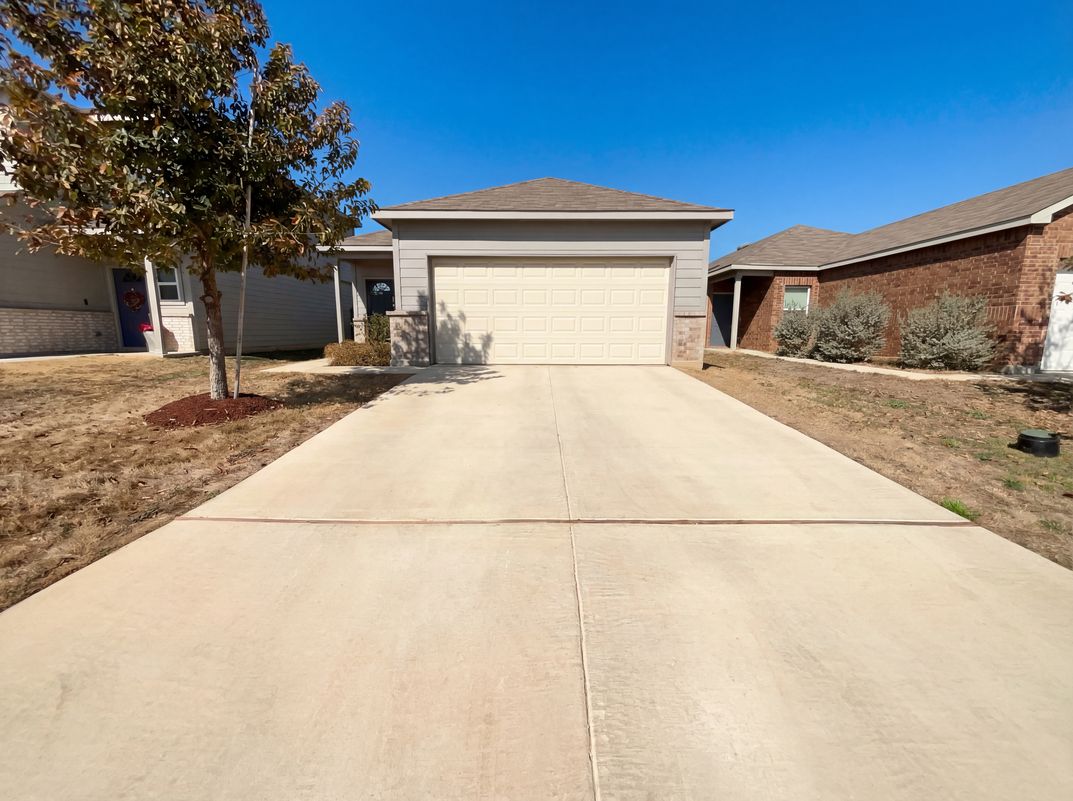 Photo 6 of 17 of 431 Pleasanton Way, San Antonio, TX