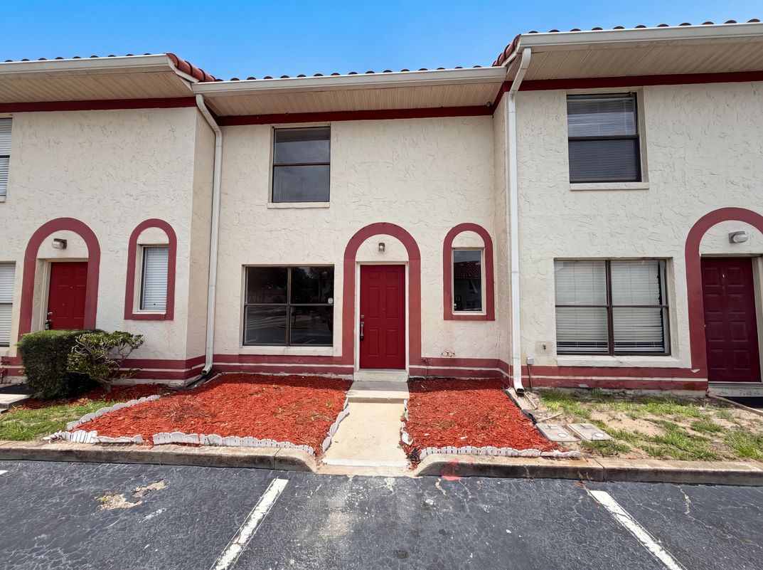 Photo 19 of 24 of 1602 Little Falls Cir, Orlando, FL