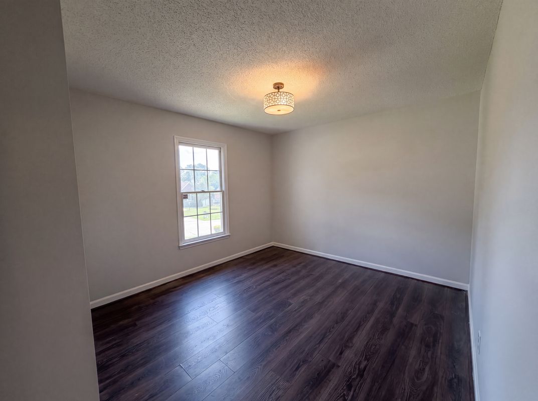 Photo 13 of 17 of 4013 Burleigh Pl, Fayetteville, NC