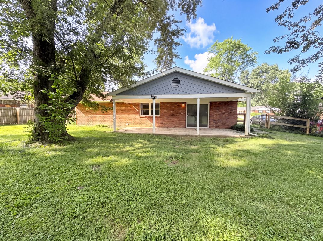 Photo 5 of 22 of 610 Mercury Dr, Cincinnati, OH