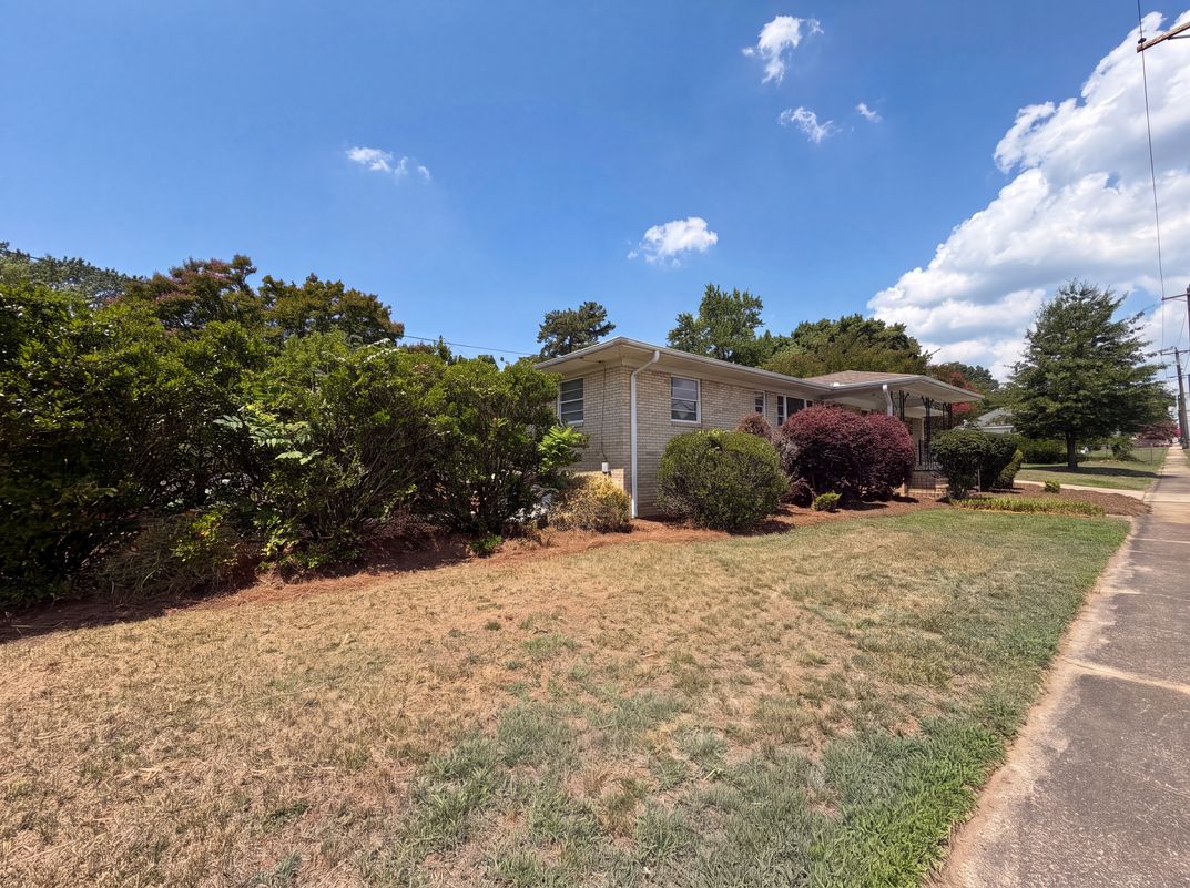 Photo 16 of 21 of 608 E Ryder Ave, Landis, NC